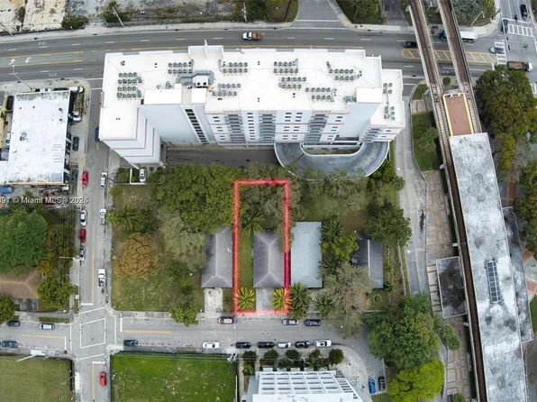 1157 NW 7th Ct, Miami, FL 33136