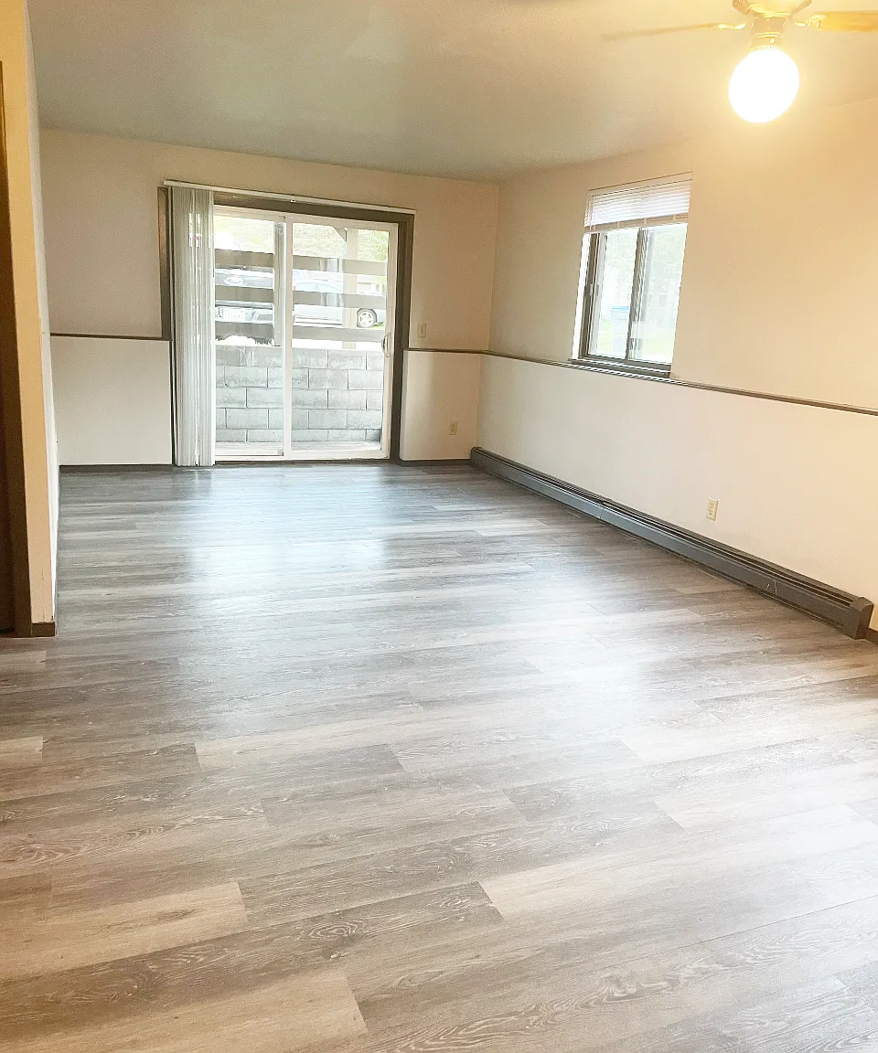 271 Shannon Court, Unit 4 — Photo 2