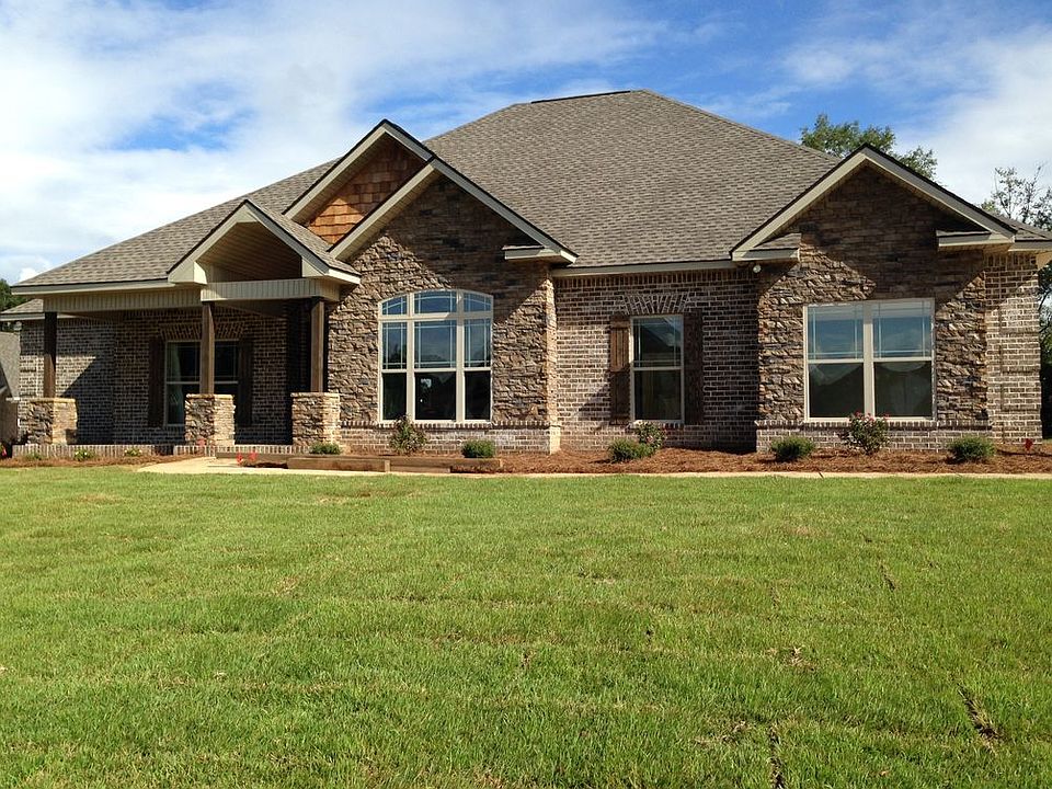 1st image of 301 Milligan Ln