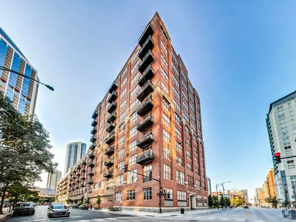 360 W Illinois St APT 7C, Chicago, IL 60654