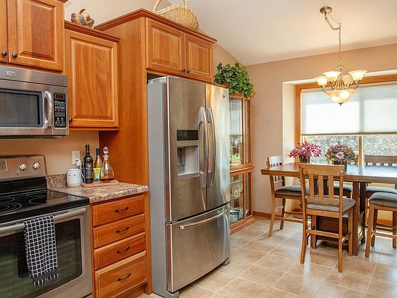 5th image of 5309 Meadowlark Ln