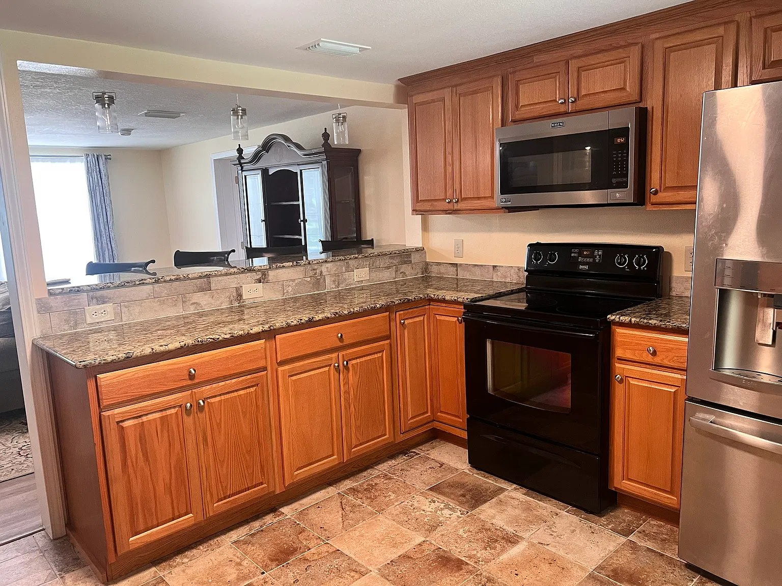 3 bed, 1323 sqft, $1,500 — Photo 4