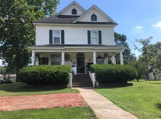 506 E Martin St, Perry, MO 63462