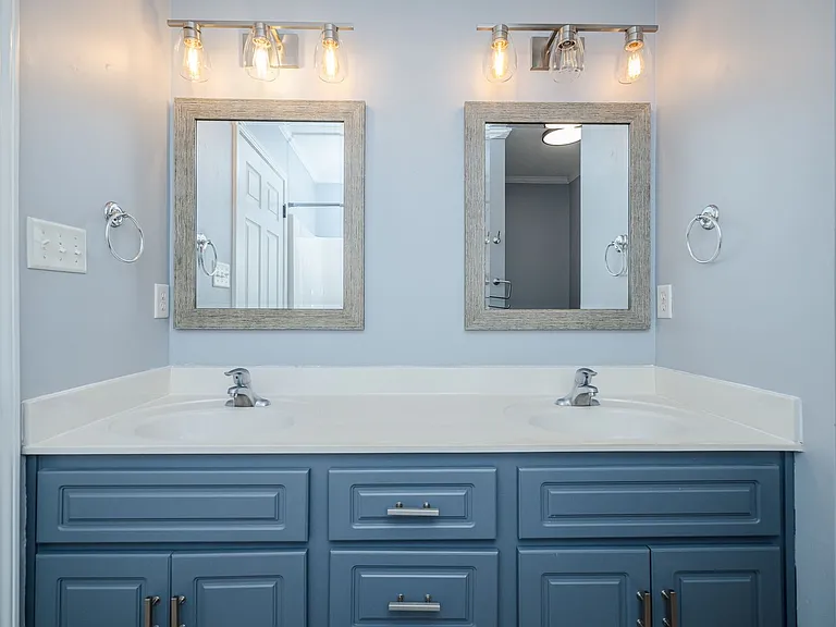 1053 Grove Landing Ln — Photo 24