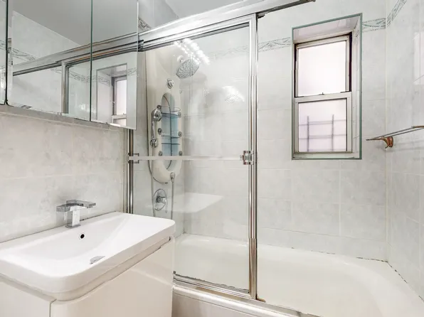 65-41 Booth Street image 9 of 16