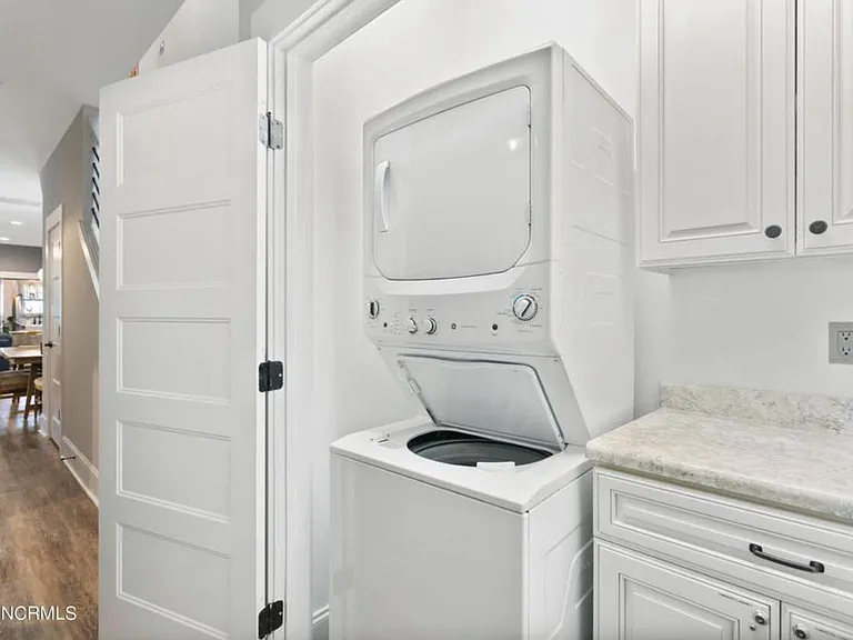529 Spencer Farlow Dr #B — Photo 19