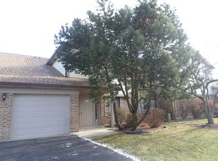 1421 Partridge Ln #4, Arlington Heights, IL 60004