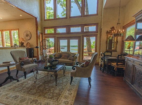 5th image of 5600 Lakeshore Ct