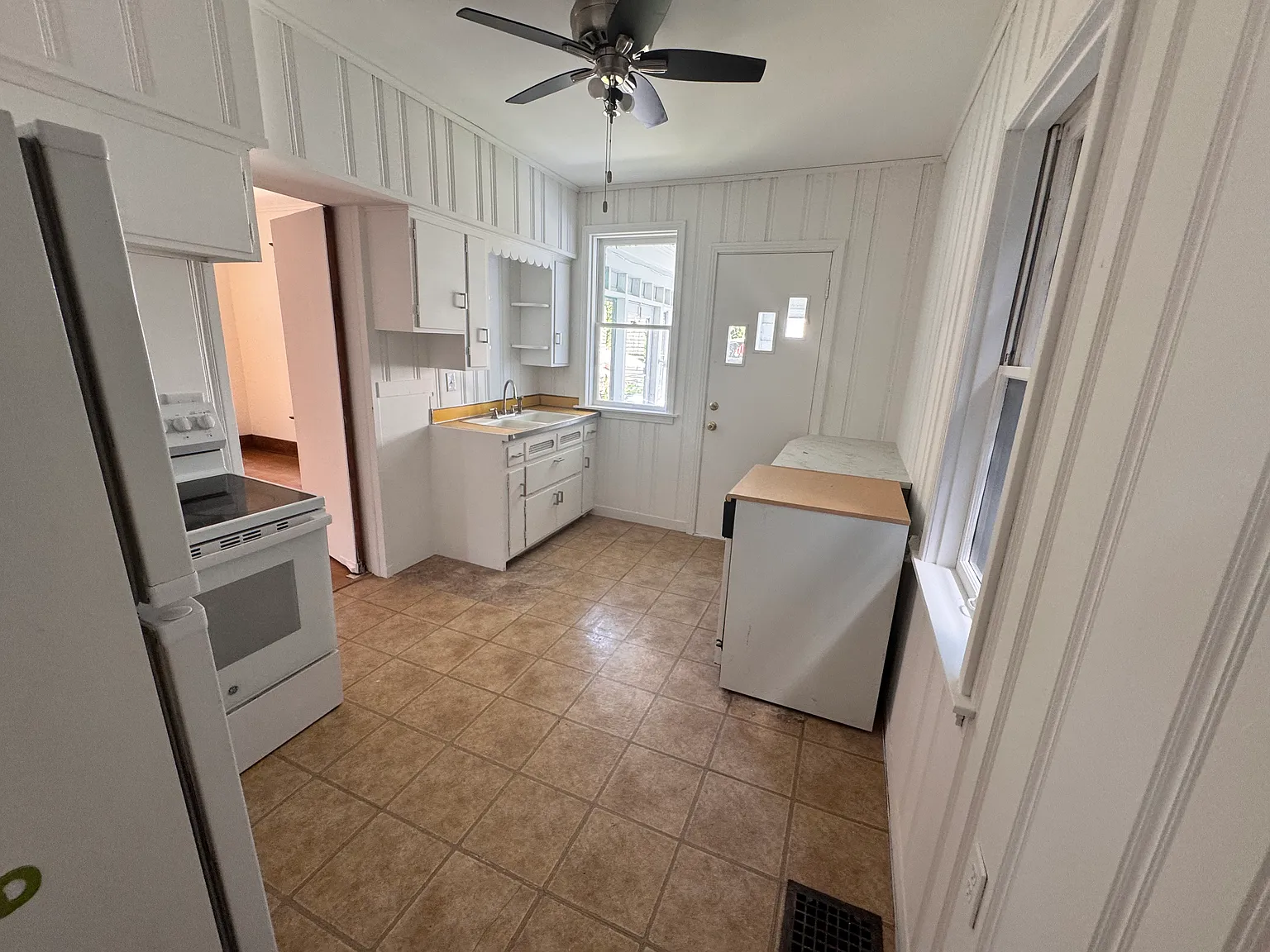 3 bed, 1843 sqft, $1,400 — Photo 4