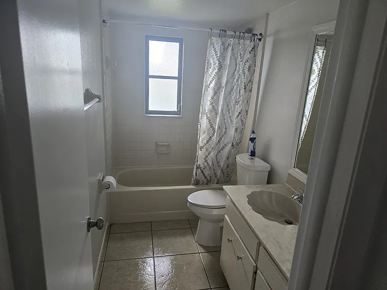 21498 Manatee Ave — Photo 13