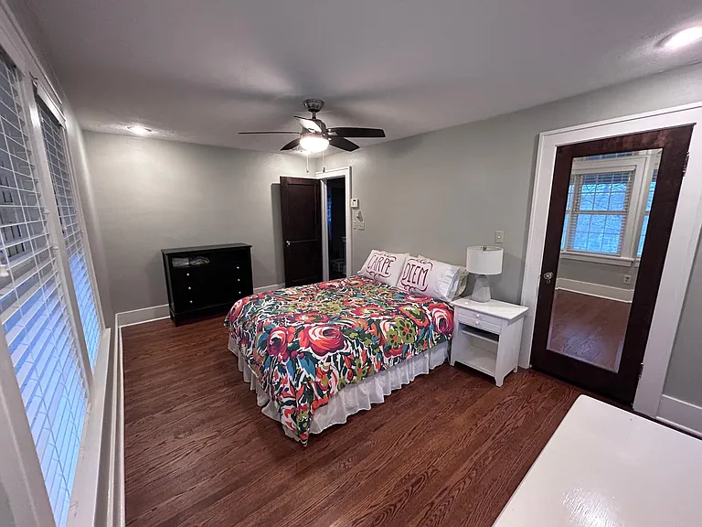 4412 Woolworth Ave — Photo 7