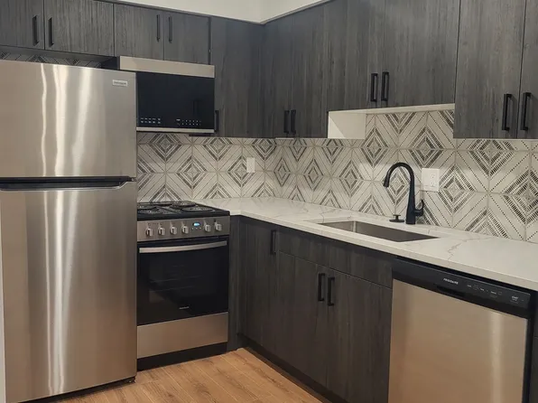 *Newly Renovated* Premium Style 2-4 BD Apartment Home, 1024 W Bethel Ave #332eac3b5, Muncie, IN 47303