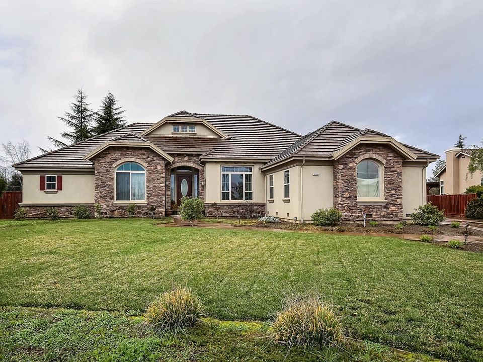 1st image of 16385 Saint John Ct
