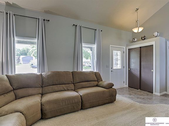 5th image of 5017 N 129th St
