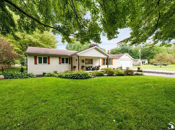 9640 Douglas Rd, Temperance, MI 48182