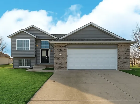 1035 12th St SE, Owatonna, MN 55060