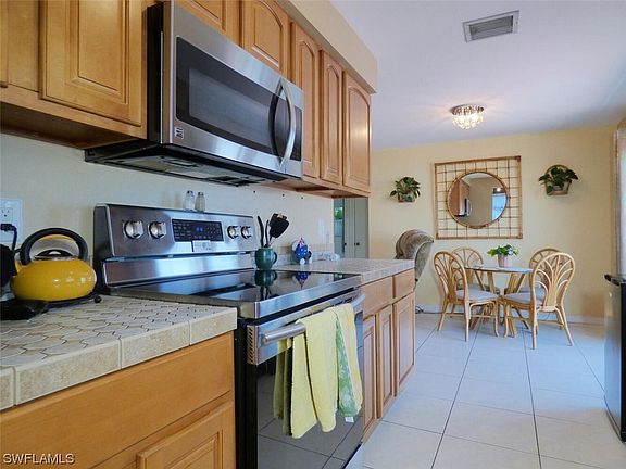 5th image of 281 Chalmer Dr