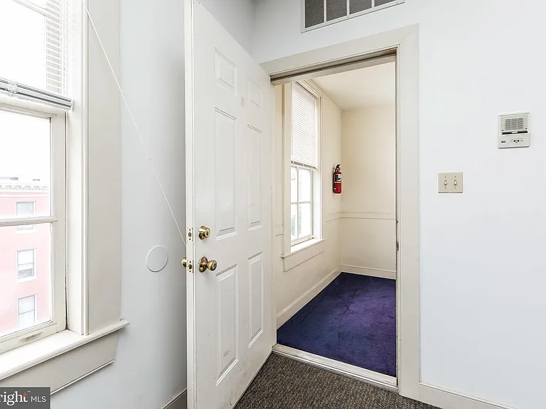 2 W Henrietta St #B — Photo 7