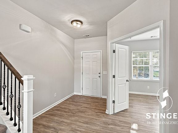 4th image of 13 Keowee Ln