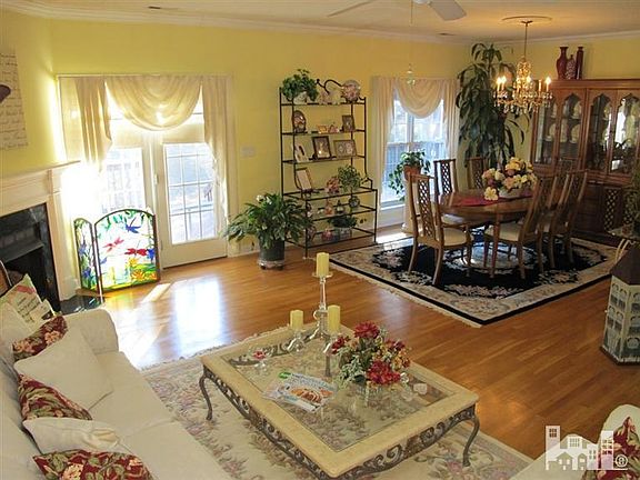 5th image of 7418 Fern Valley Dr