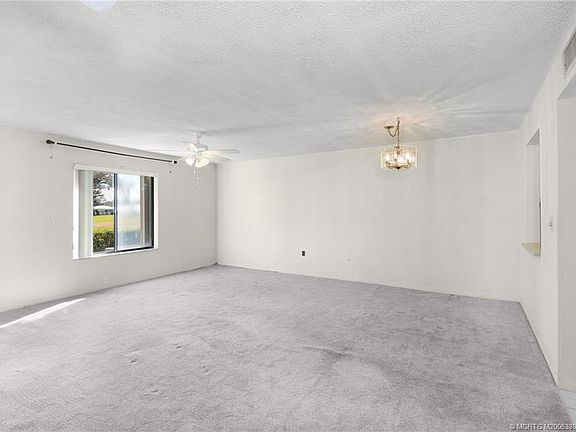 3rd image of 5303 SE Miles Grant Rd APT L101