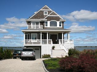 684 Dune Rd, Westhampton Beach, NY 11978