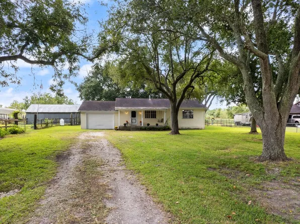 11325 32nd St, Santa Fe, TX 77510