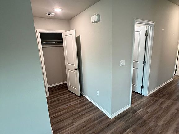 5th image of 208 S Edith St Unit B