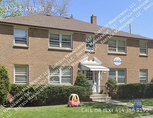 3250 S 49th St #4 Photo 1