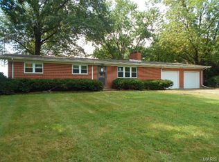 200 E Locust St, Lenzburg, IL 62255