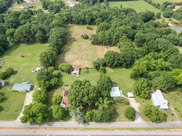 163 Maple Dr, Jenkinsburg, GA 30234