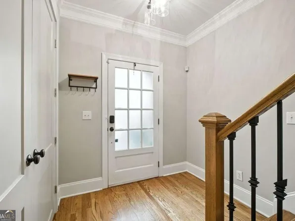 109 W Ridge Way, Roswell, GA 30076