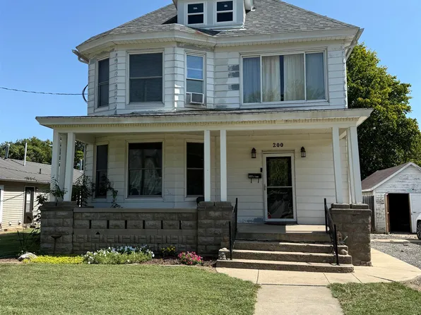 200 S Main St, Winchester, IL 62694