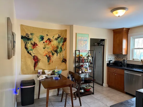 6 Eight Cenacle Rd, Brighton, MA 02135