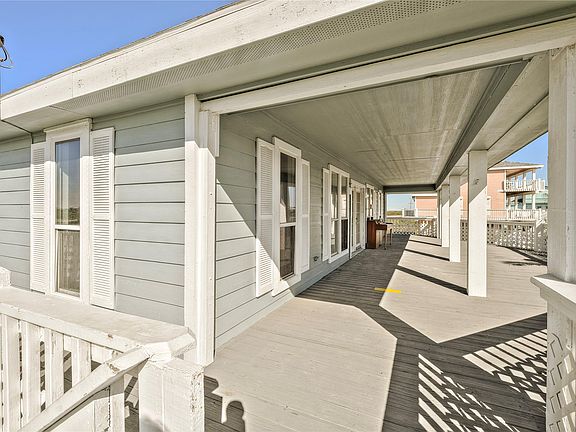 4th image of 3097 Diane St
