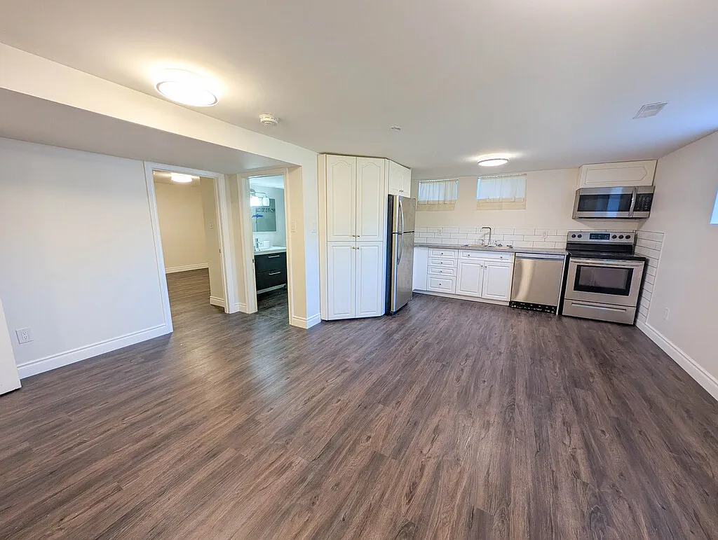22 Oswald Ave - 2 — Photo 2