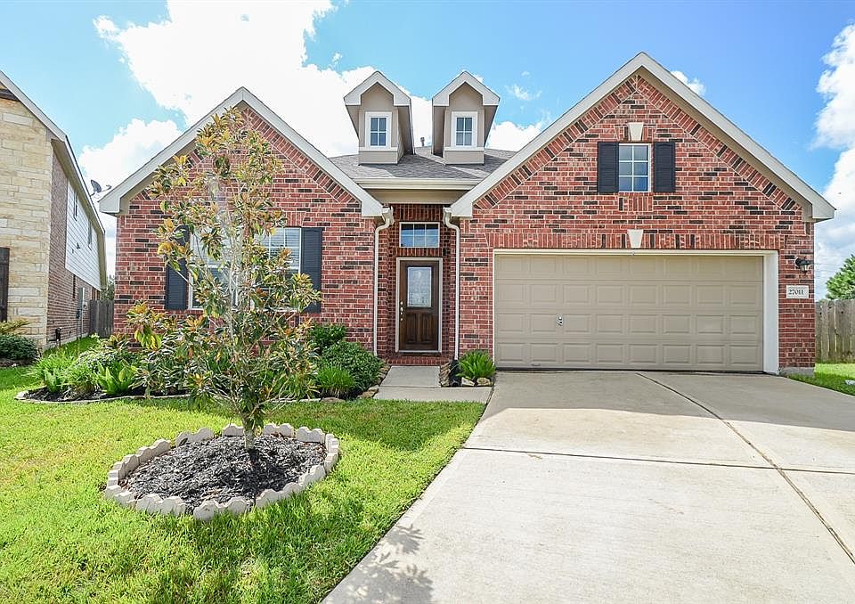All Brick home nestled in a quiet Cul De Sac
