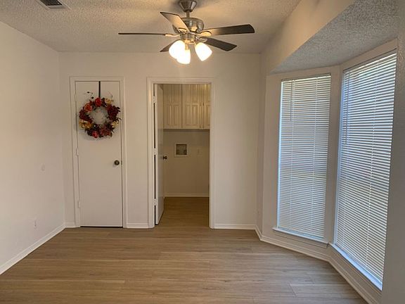 4th image of 1001 Poplar St