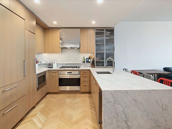 4th image of 300 W 122nd St #12J