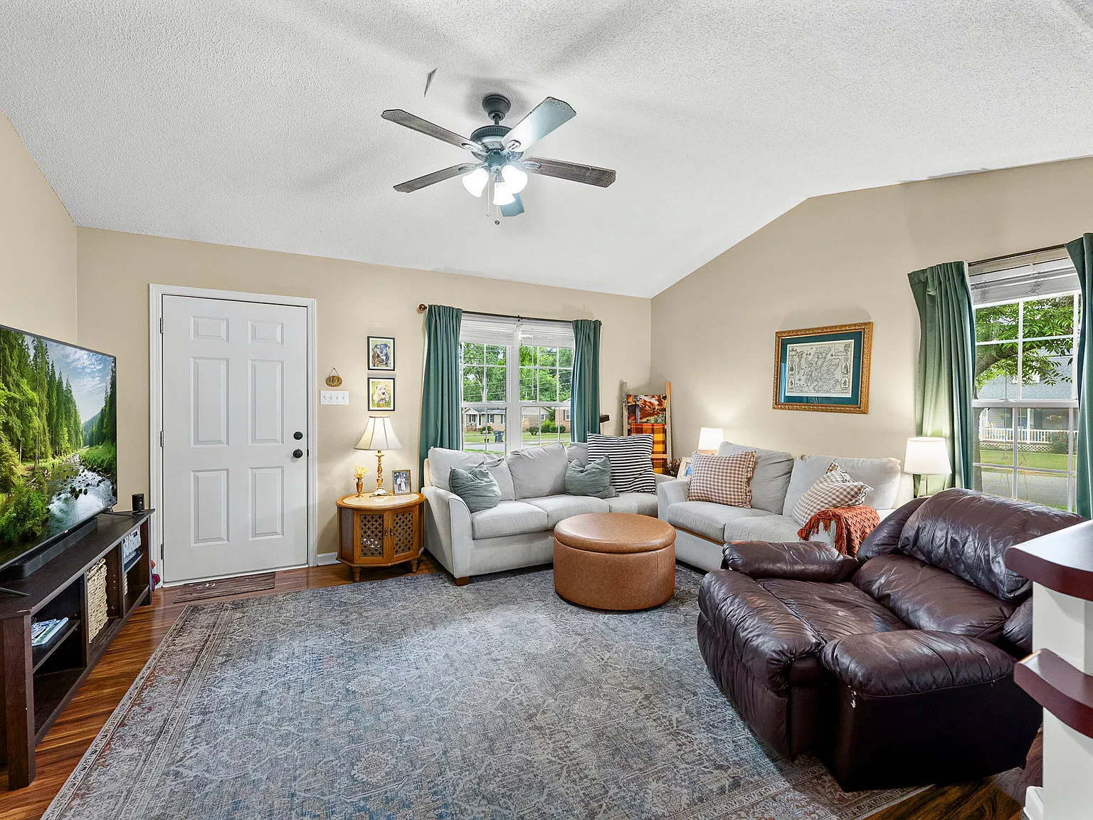 3 bed, 1199 sqft, $1,500 — Photo 4