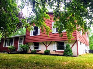 4399 Plank Rd, Lockport, NY 14094