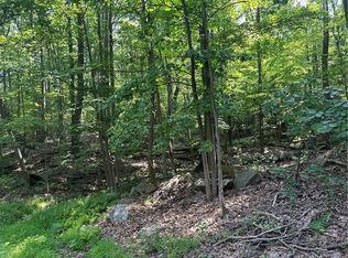 934 Skislope Rd, Acme, PA 15610