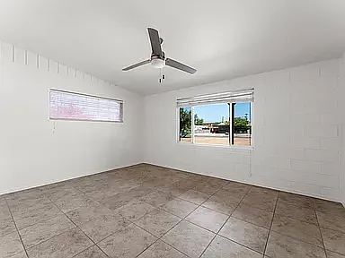 3 bed, 1435 sqft, $2,400 — Photo 4
