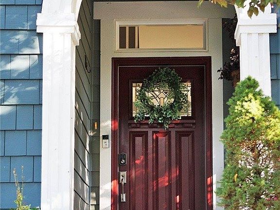2nd image of 34323 SE Burke St