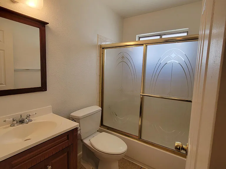 1244 Occidental Ave #4 — Photo 8