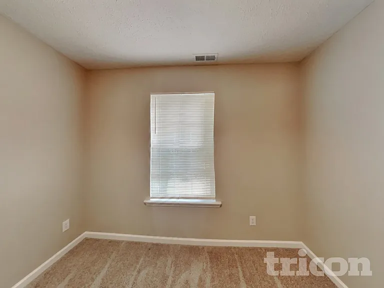 501 Homey Dr — Photo 11