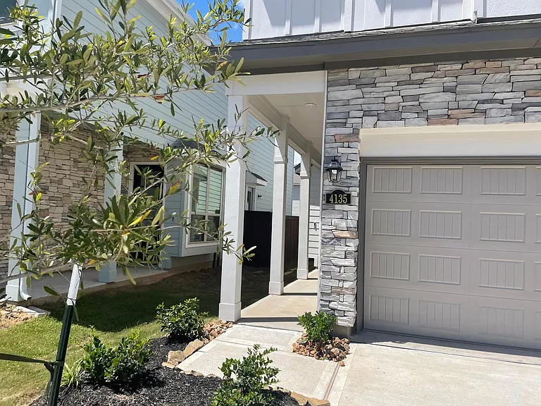 4135 Balboa Dr — Photo 9