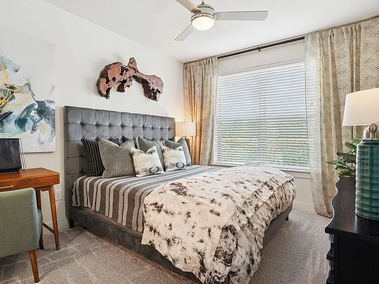 Bedroom with carpet