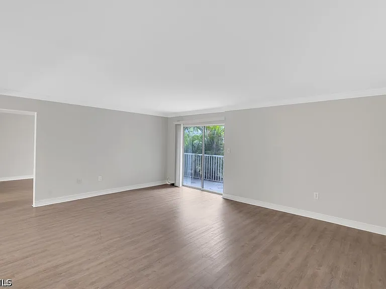 1830 Maravilla Ave #806 — Photo 16