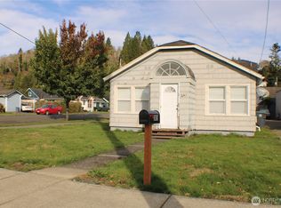 301 Eklund Avenue, Hoquiam, WA